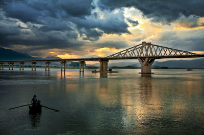 佛光普照，生態福州 福建老邱鏡頭下的自然與人文交響